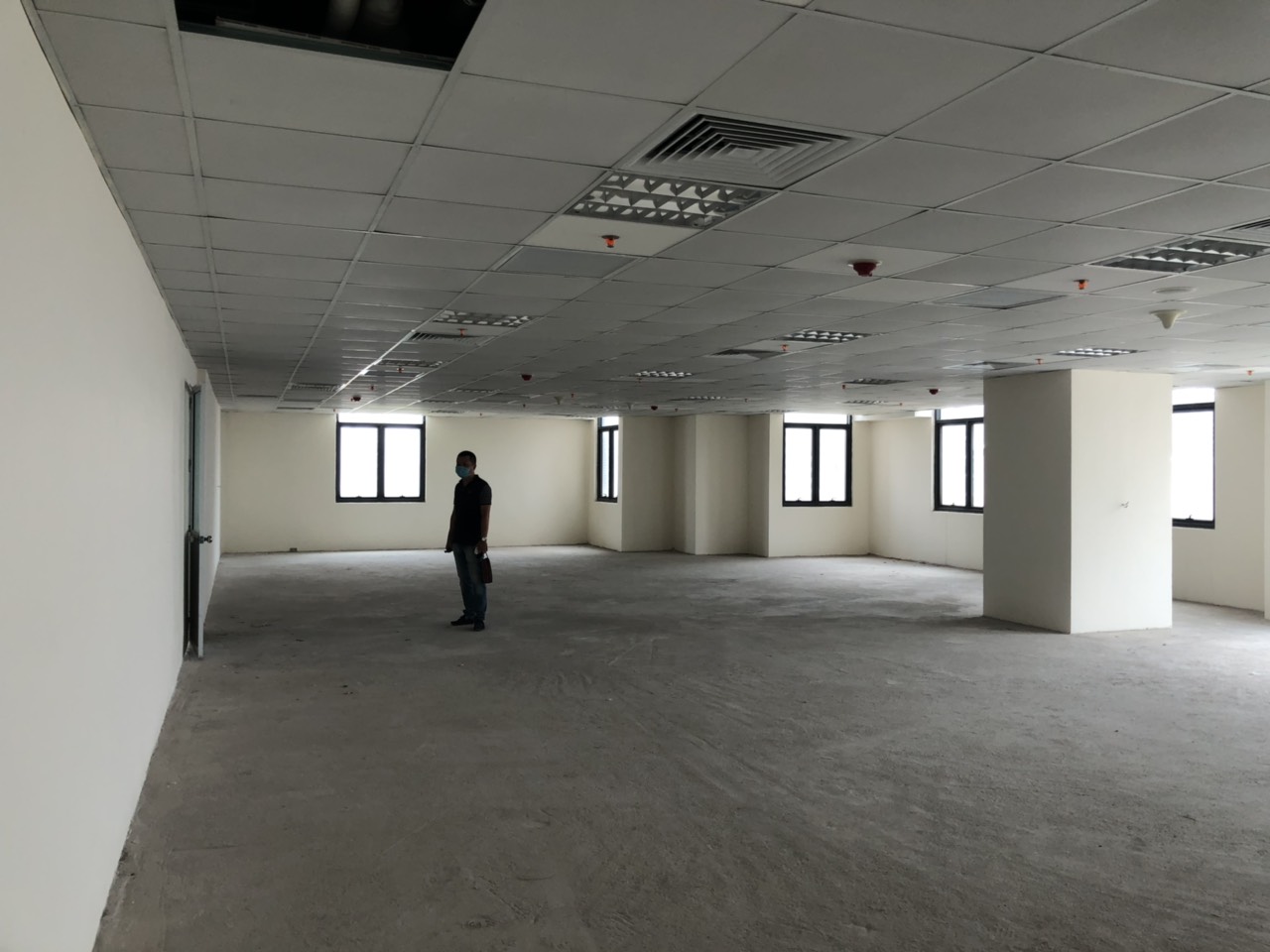 Hoàn Trả Mặt Bằng Văn Phòng Quận 4 Tổng đài miễn cước 18008049