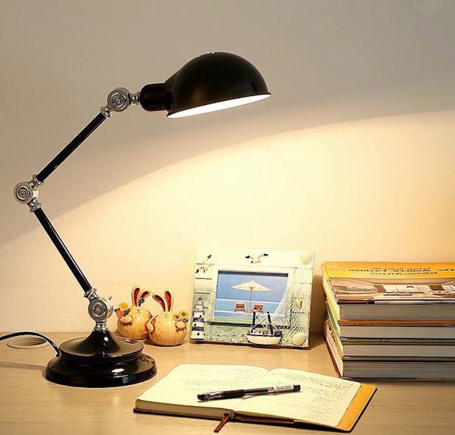 Đèn Bàn Làm Việc